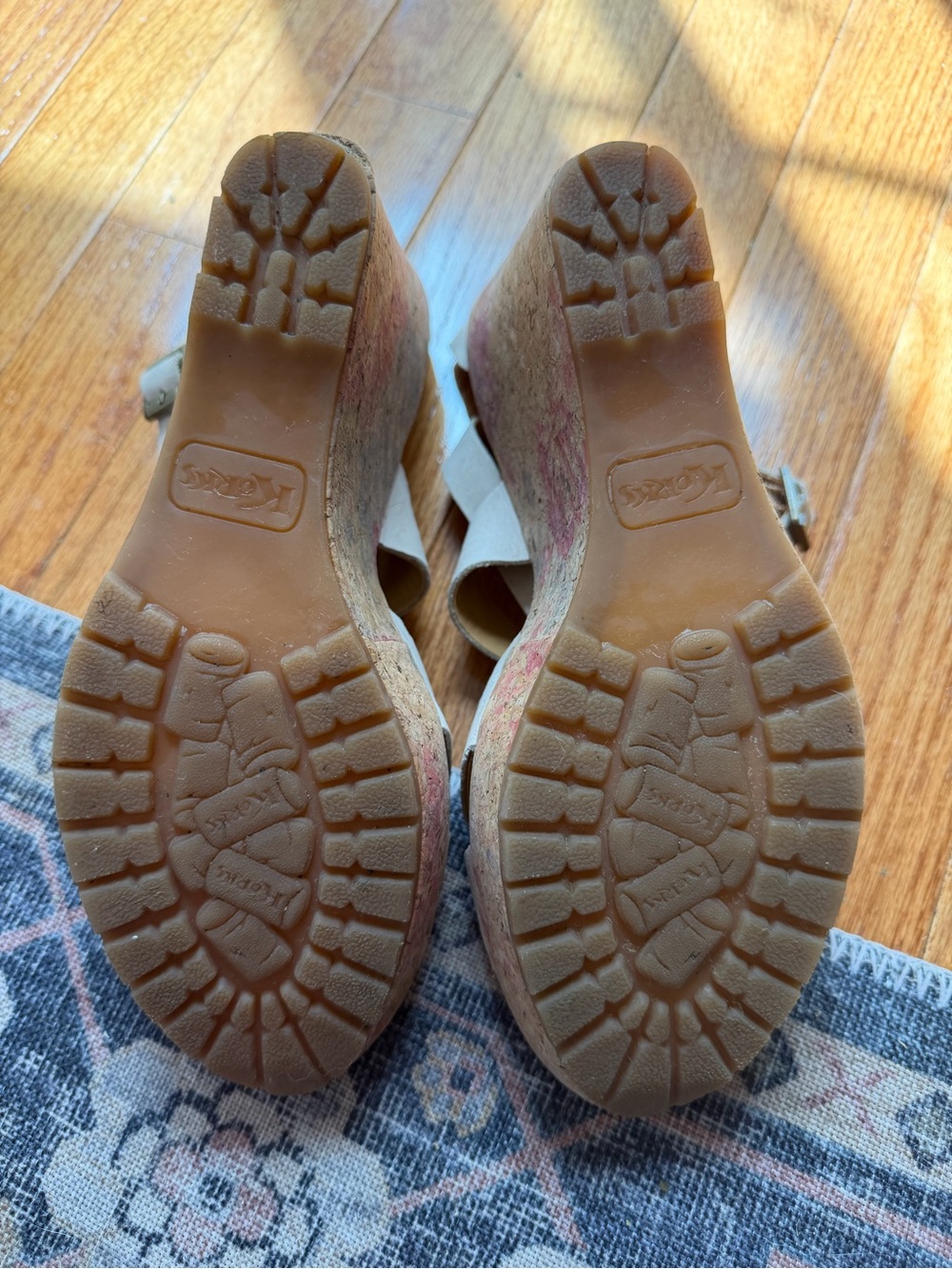 Korks by Kork-Ease Floral Cork Platform Wedge Sandals Beige Leather Sz 8M - Picture 2 of 10